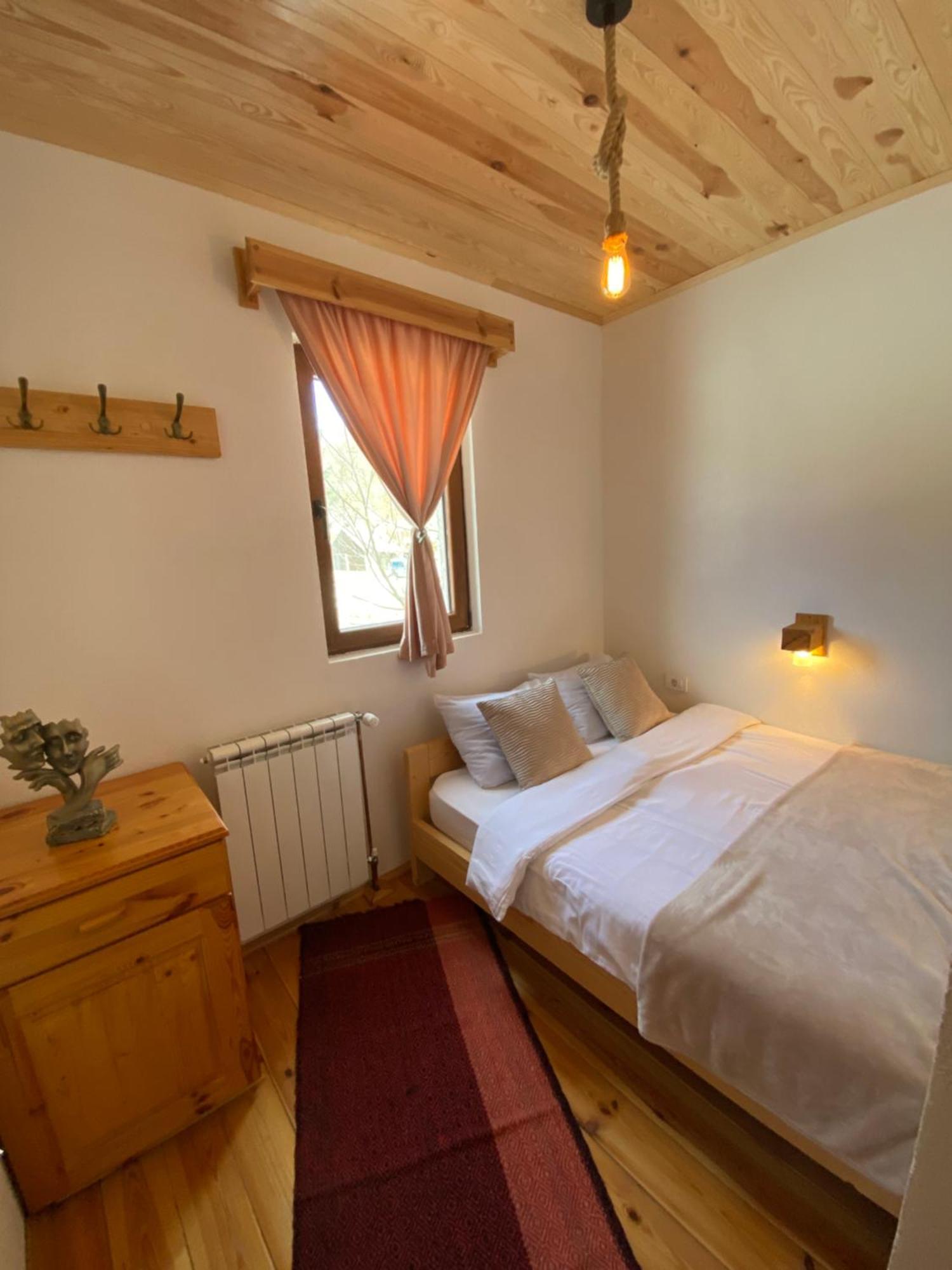 Pubhouse & Rooms Pahulja Kolasin Luaran gambar